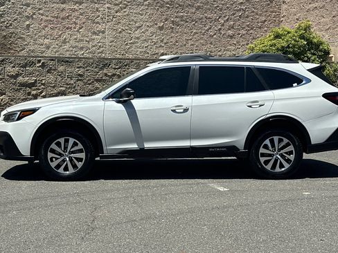 Used 2022 Subaru Outback AWD/4WD image 6