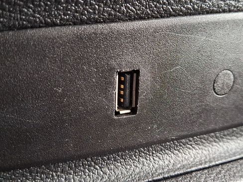 Used 2018 Ford Transit 350 XLT image 26