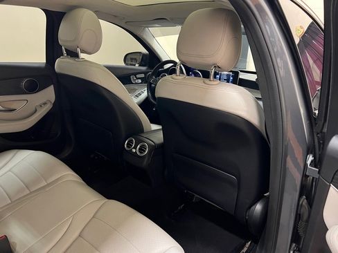 Used 2017 Mercedes-Benz C 300 Sedan image 33