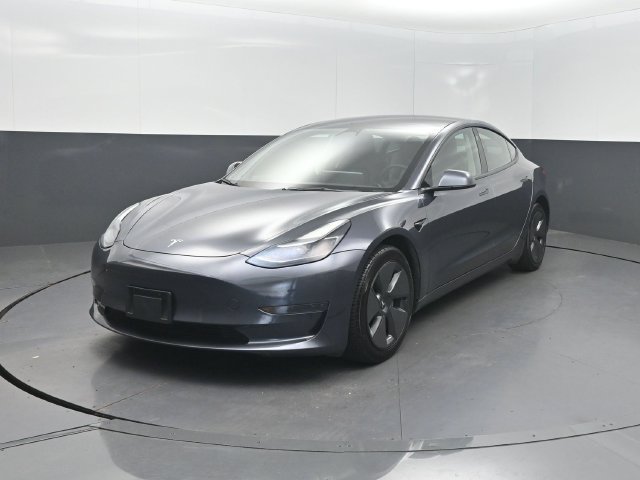 Used 2023 Tesla Model 3 Standard Range RWD image 2