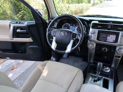 Used 2016 Toyota 4Runner SR5 Premium AWD/4WD image 26
