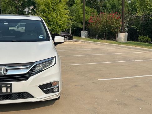 Used 2020 Honda Odyssey Elite image 3