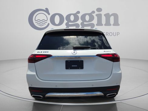 Used 2025 Mercedes-Benz GLE 350 4MATIC image 4