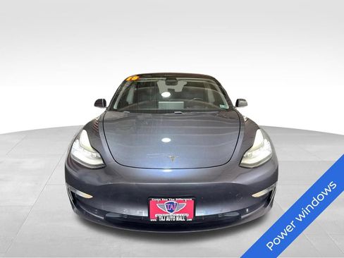 Used 2018 Tesla Model 3 Long Range RWD image 2