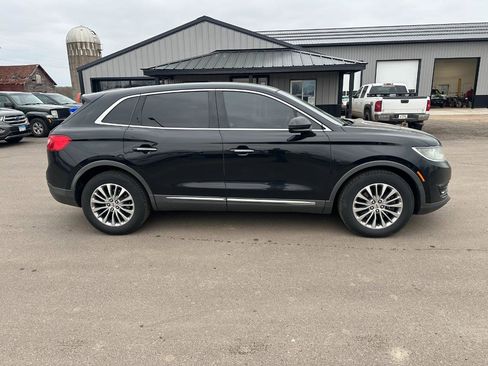 Used 2016 Lincoln MKX Select w/ Select Plus Package AWD/4WD image 6