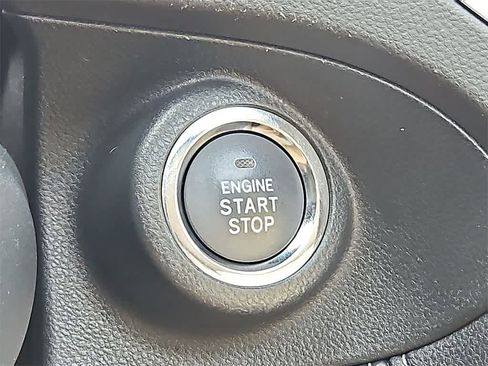 Used 2021 Subaru Forester Limited image 21