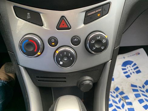 Used 2015 Chevrolet Trax LT w/ LT Sun and Sound Package image 9