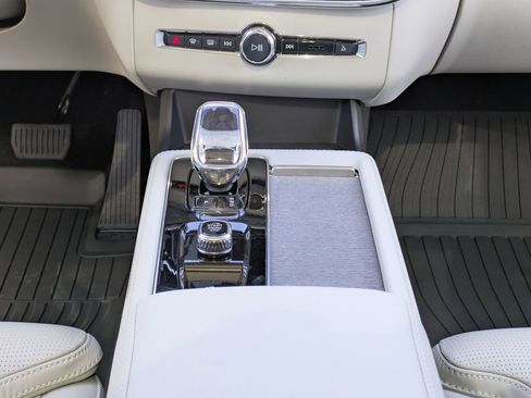 New 2026 Volvo XC90 B6 Ultra w/ Protection Package AWD/4WD image 25