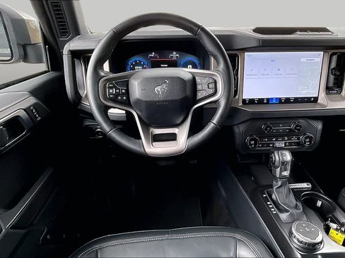 Certified 2025 Ford Bronco Outer Banks AWD/4WD image 6