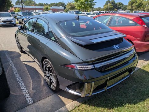 Used 2023 Hyundai Ioniq 6 Limited RWD image 4