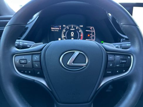 Used 2025 Lexus ES 350 w/ Premium Package image 25