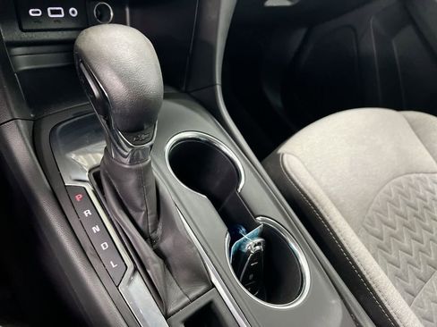 Used 2022 Chevrolet Equinox LS image 16