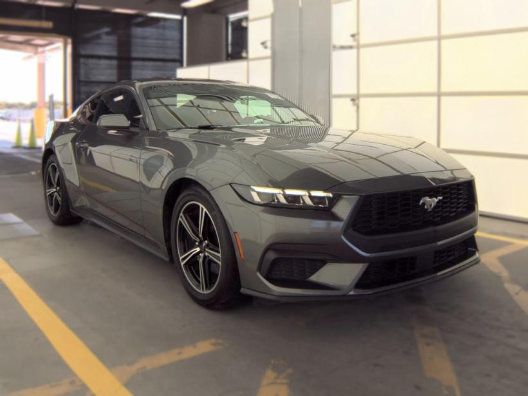 Used 2025 Ford Mustang Coupe RWD image 4