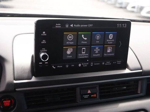 Used 2025 Honda Pilot EX-L image 17