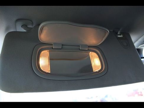 Used 2019 Jeep Compass Latitude FWD image 38