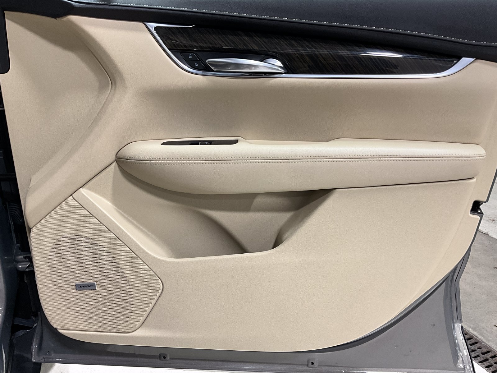 Used 2019 Cadillac XT5 AWD image 24