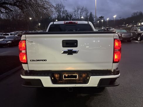 Used 2019 Chevrolet Colorado LT w/ Colorado RST Special Edition image 4