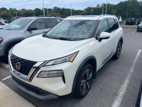 Used 2021 Nissan Rogue SL w/ Premium Package FWD image 3