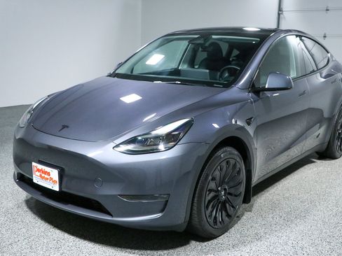 Used 2023 Tesla Model Y AWD image 26