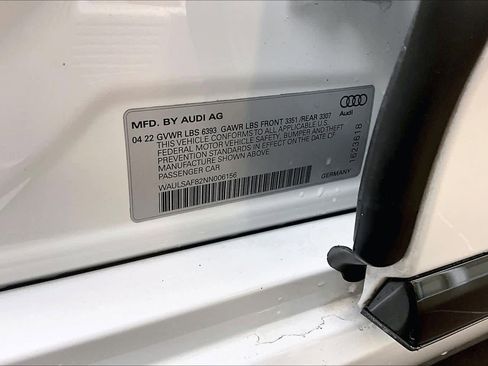 Used 2022 Audi S8 w/ S8 Comfort Plus Package image 33