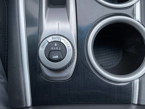 Used 2016 Nissan Pathfinder S image 26