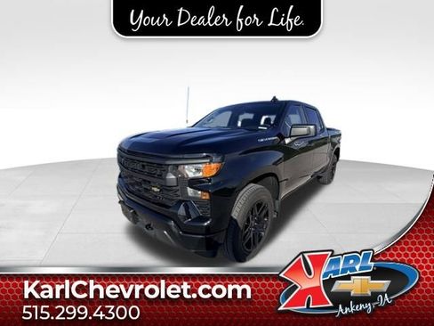 Used 2023 Chevrolet Silverado 1500 Custom image 1
