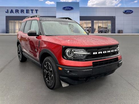 Used 2023 Ford Bronco Sport Outer Banks w/ Tech Package AWD/4WD image 1