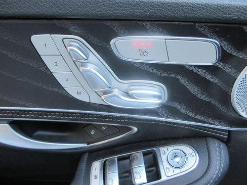 Used 2015 Mercedes-Benz C 300 Sedan image 11