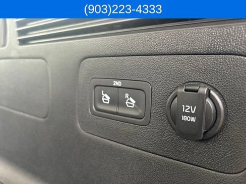 Used 2025 Kia Sorento S FWD image 11