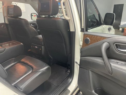 Used 2016 INFINITI QX80 Luxe w/ 22" Wheel Package image 39