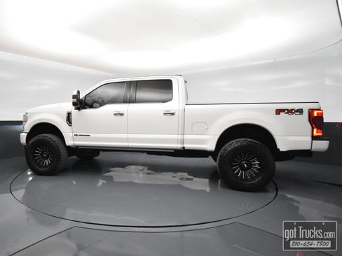 Used 2022 Ford F350 Platinum w/ FX4 Off-Road Package AWD/4WD image 3