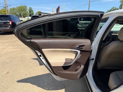 Used 2016 Buick Regal AWD image 12