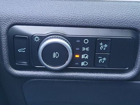 Used 2024 Ford Explorer XLT w/ Equipment Group 202A image 20