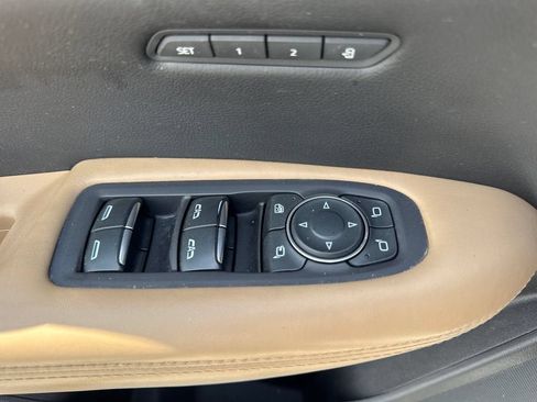 Used 2021 Cadillac XT5 Premium Luxury w/ Platinum Package FWD image 21