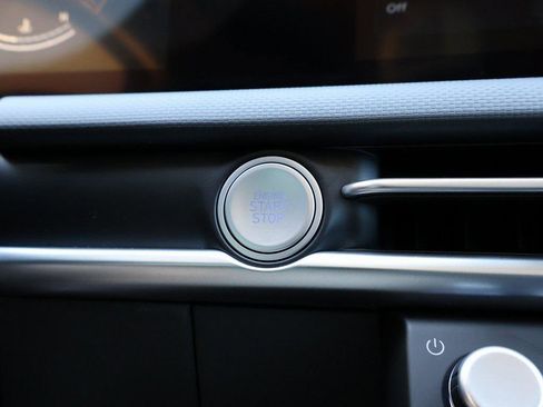 New 2025 Hyundai Tucson SE image 32