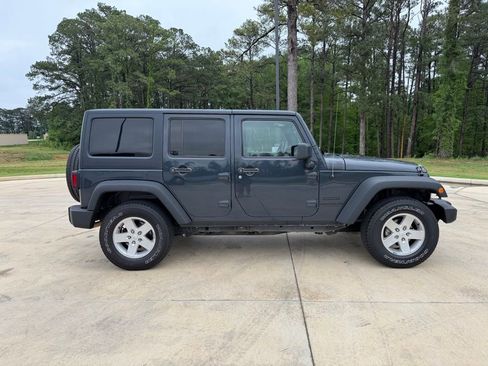 Used 2016 Jeep Wrangler Unlimited Sport w/ Quick Order Package 24S AWD/4WD image 6