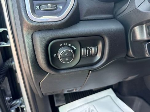 Used 2022 RAM 2500 Laramie AWD/4WD image 14