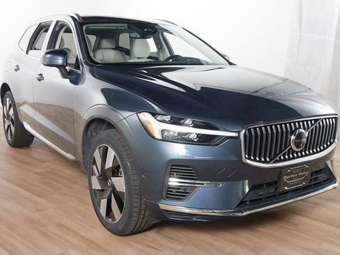 Used 2023 Volvo XC60 T8 Plus AWD/4WD image 3