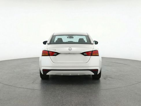 Used 2025 Nissan Altima 2.5 SV image 7