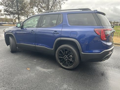 Used 2023 GMC Acadia SLT w/ Elevation Edition image 7