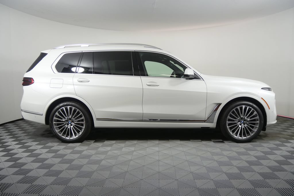 Certified 2027 BMW X7 xDrive40i w/ Premium Package AWD/4WD image 6