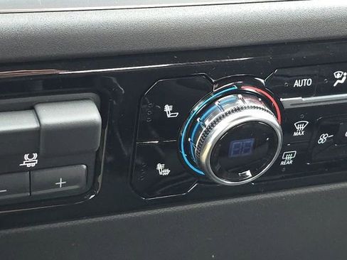 New 2026 GMC Sierra 1500 Elevation image 9