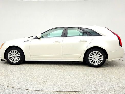Used 2011 Cadillac CTS Luxury image 2