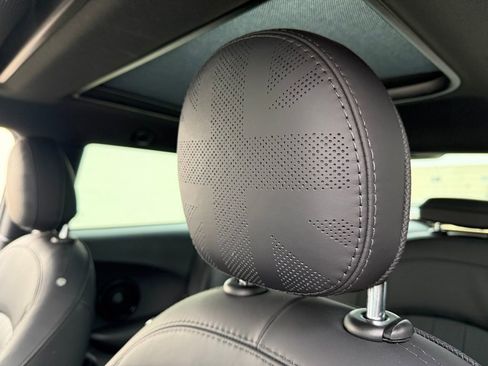 Certified 2023 MINI Cooper SE image 19