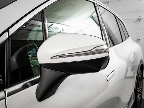 Certified 2023 Mercedes-Benz EQS 580 4MATIC SUV image 15