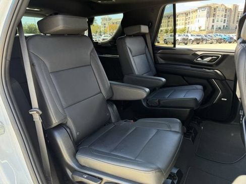 Used 2024 Chevrolet Tahoe Z71 w/ Luxury Package AWD/4WD image 32