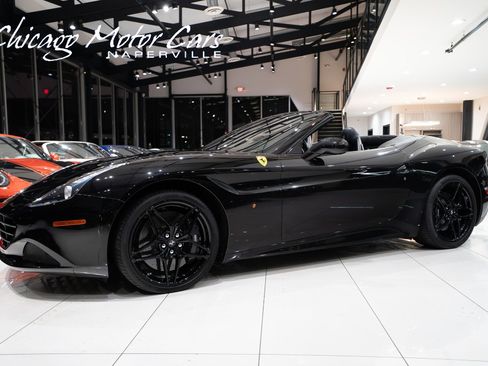 Used 2015 Ferrari California T image 1