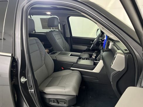 Used 2023 Toyota Sequoia Limited image 22