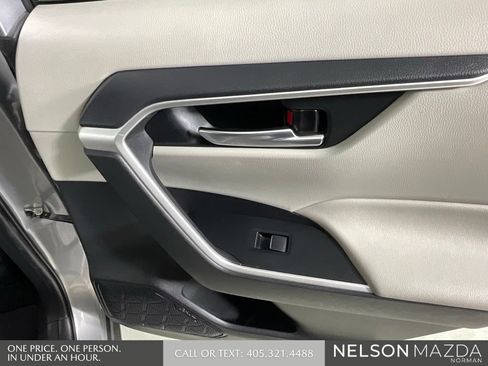 Used 2020 Toyota RAV4 XLE Premium FWD image 23