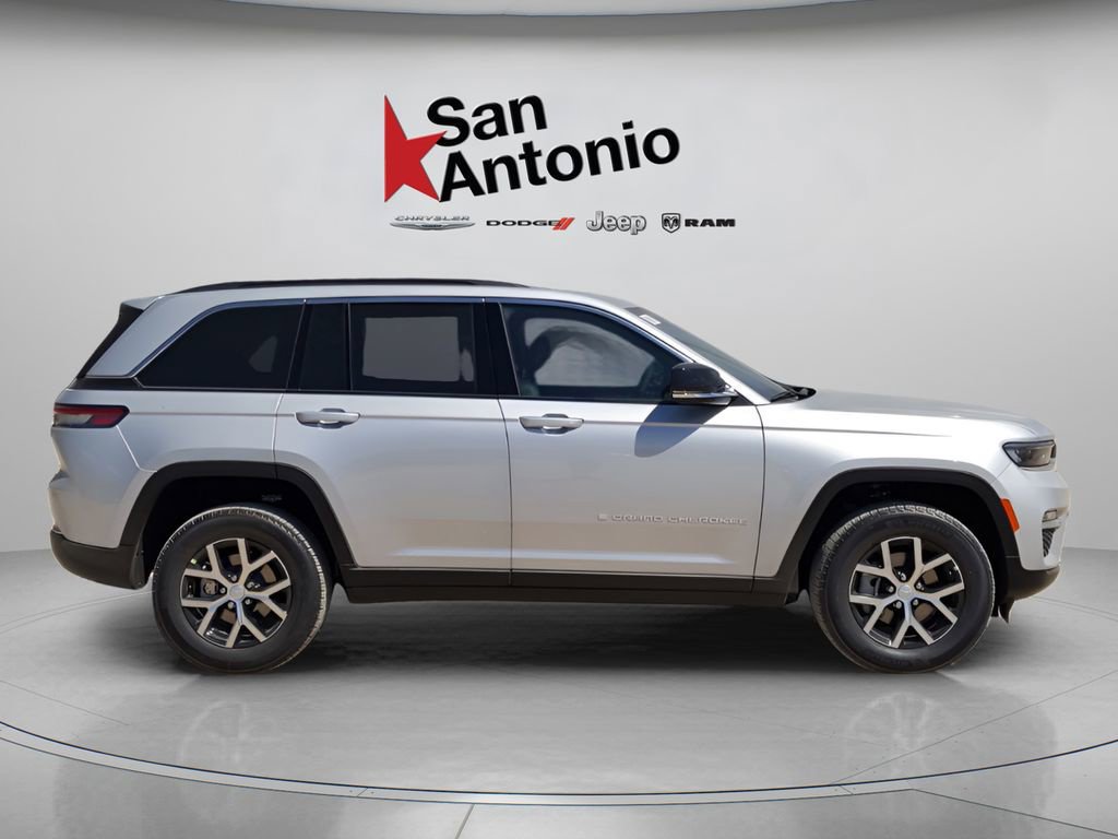 New 2025 Jeep Grand Cherokee Limited RWD image 10